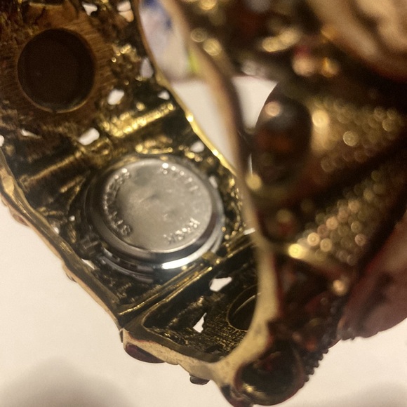 RARE DESIGN "OPC"  LADY'S WATCH 6 CAMEOS HINGEED  CUFF ORANGE STONES " QUARTZ - Picture 6 of 8